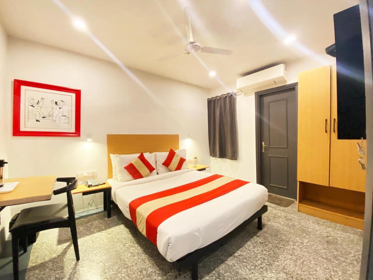 Hotel Golden Saffron By Qotel-Punjabi Bagh Új-Delhi Kültér fotó