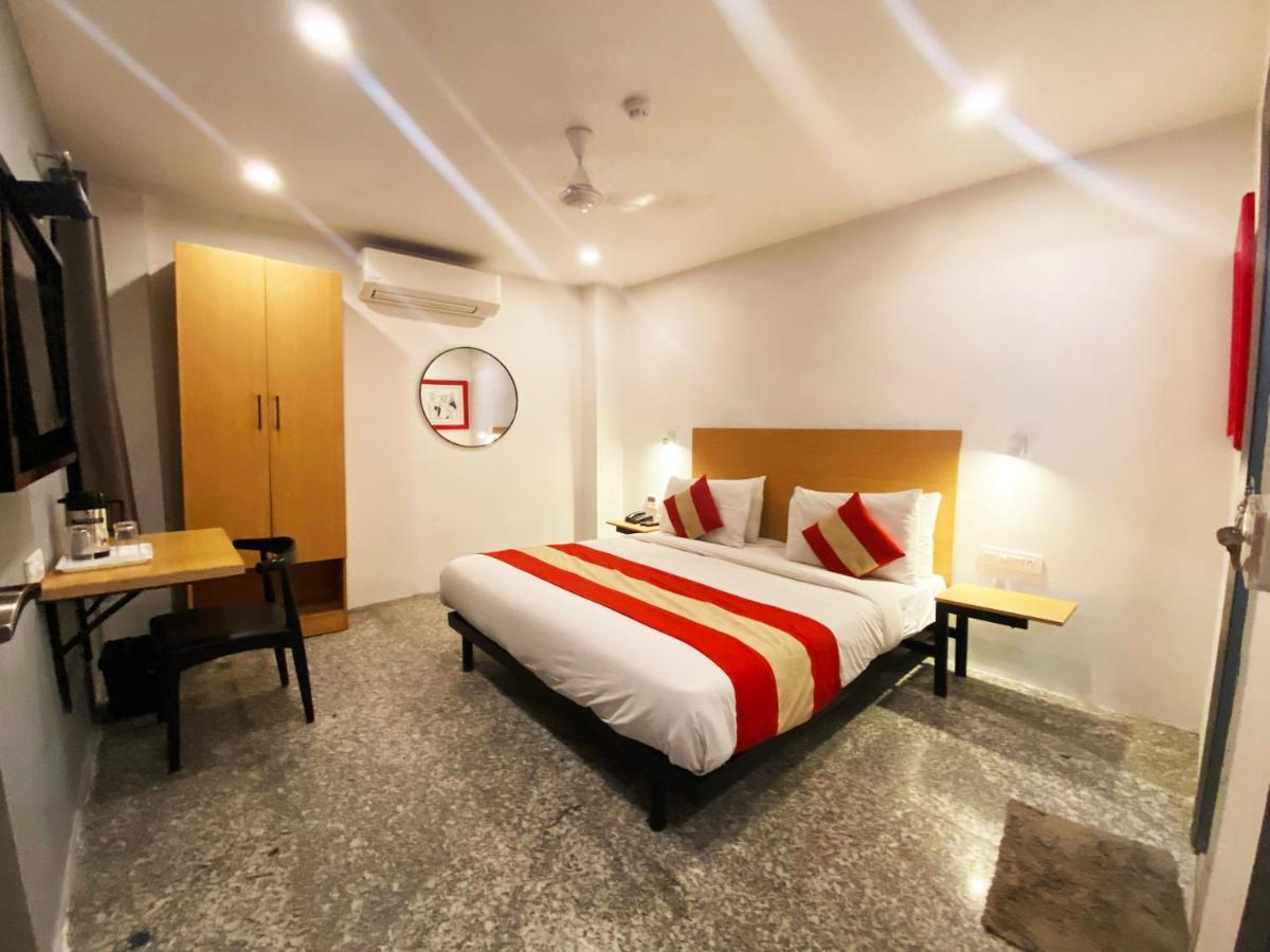 Hotel Golden Saffron By Qotel-Punjabi Bagh Új-Delhi Kültér fotó