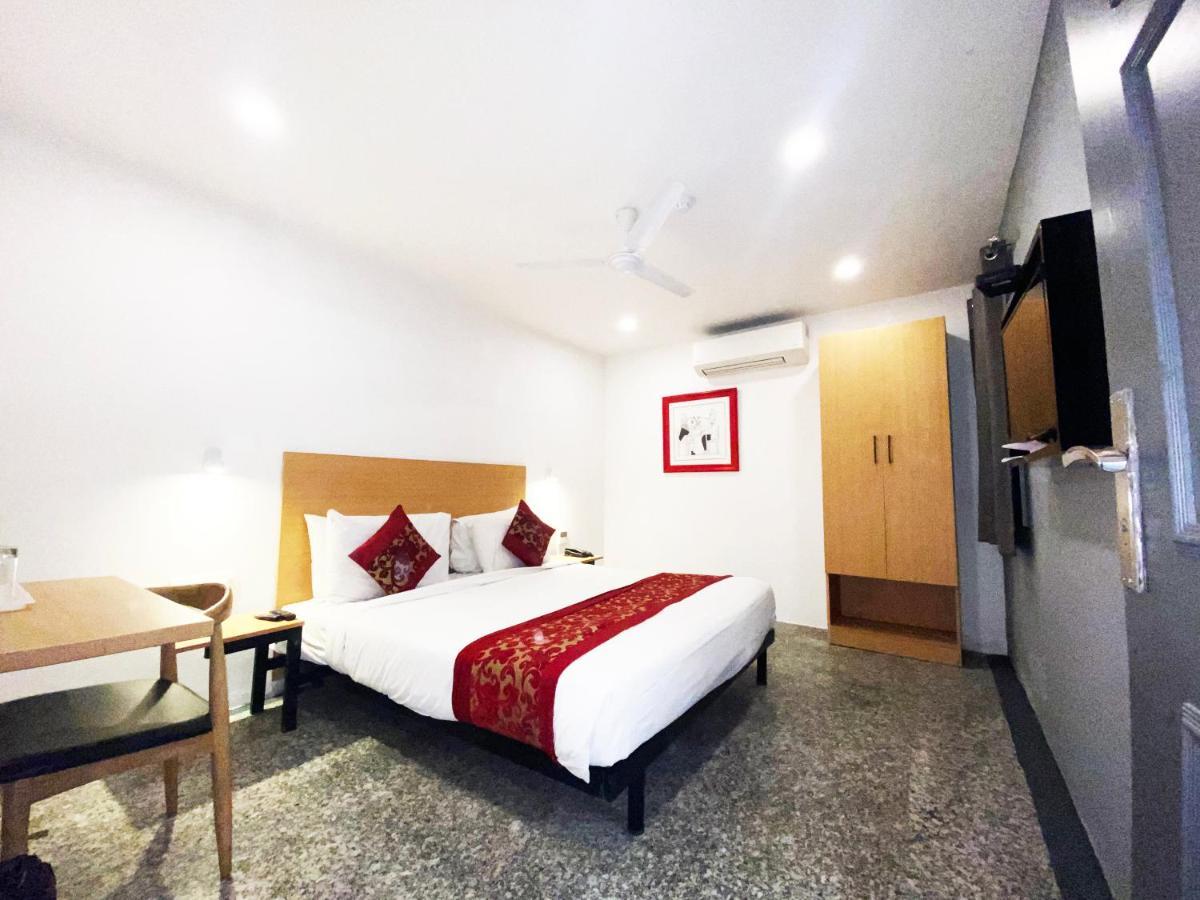 Hotel Golden Saffron By Qotel-Punjabi Bagh Új-Delhi Kültér fotó