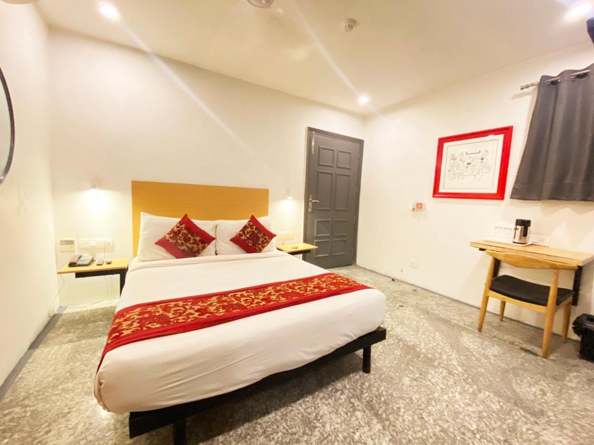 Hotel Golden Saffron By Qotel-Punjabi Bagh Új-Delhi Kültér fotó