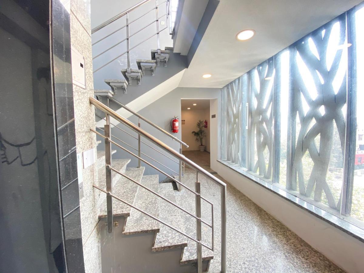 Hotel Golden Saffron By Qotel-Punjabi Bagh Új-Delhi Kültér fotó