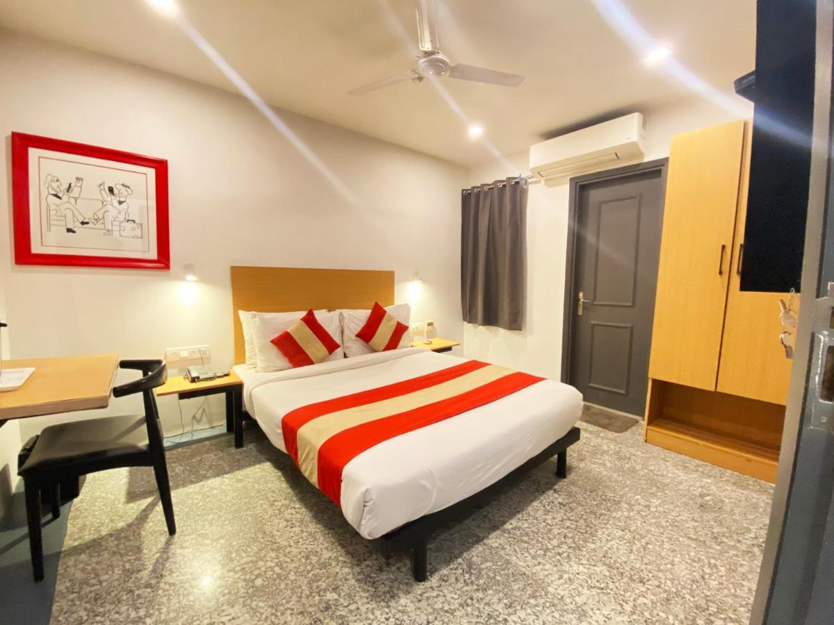 Hotel Golden Saffron By Qotel-Punjabi Bagh Új-Delhi Kültér fotó