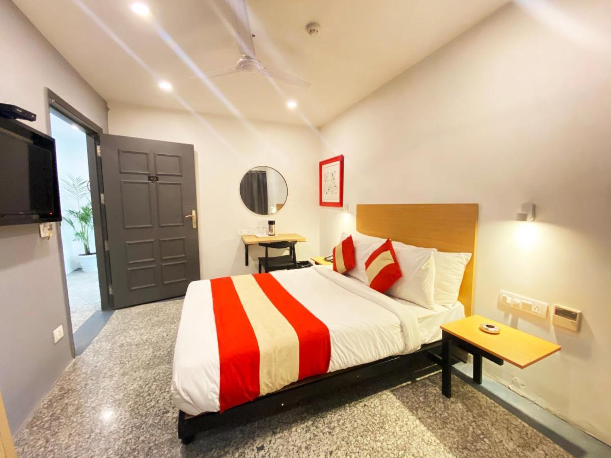 Hotel Golden Saffron By Qotel-Punjabi Bagh Új-Delhi Kültér fotó