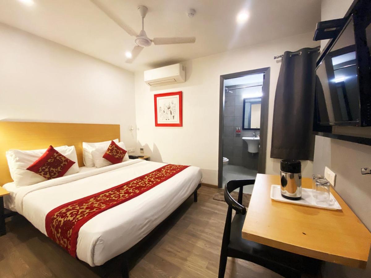 Hotel Golden Saffron By Qotel-Punjabi Bagh Új-Delhi Kültér fotó