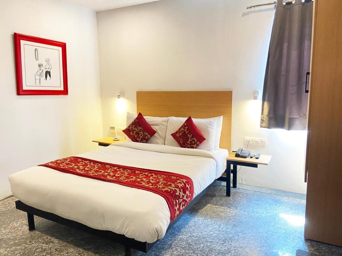 Hotel Golden Saffron By Qotel-Punjabi Bagh Új-Delhi Kültér fotó