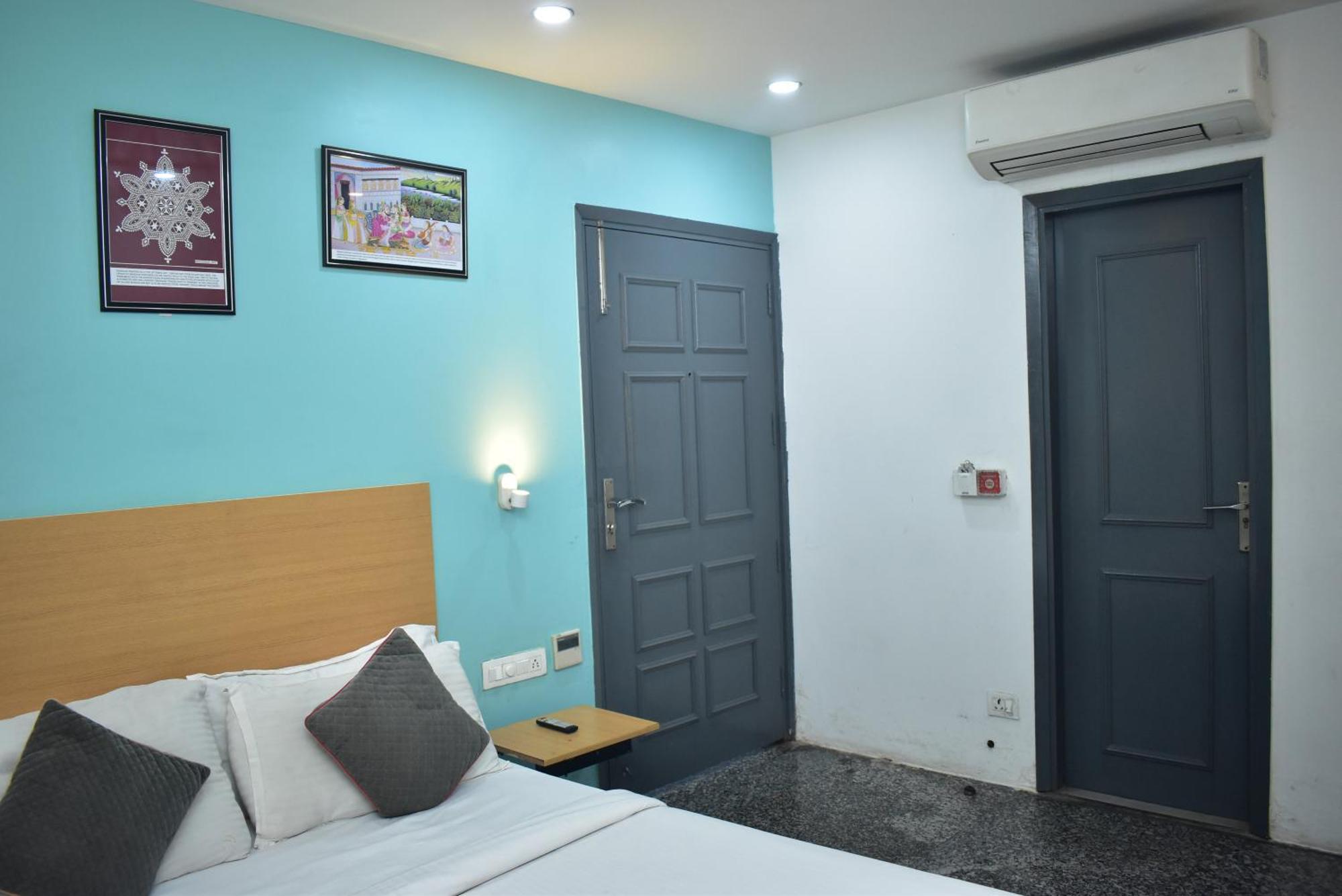 Hotel Golden Saffron By Qotel-Punjabi Bagh Új-Delhi Kültér fotó