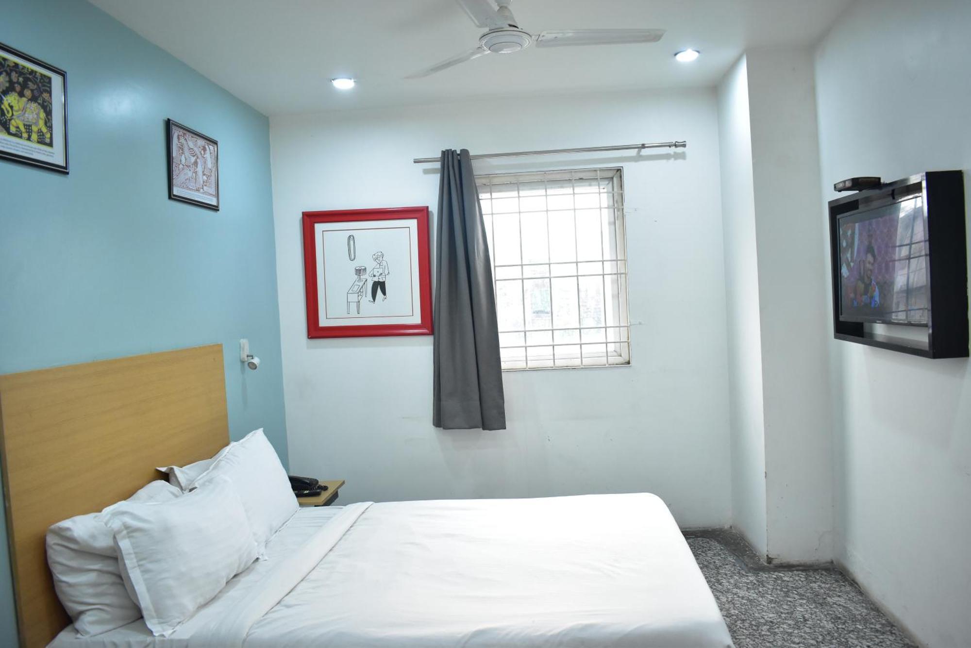 Hotel Golden Saffron By Qotel-Punjabi Bagh Új-Delhi Kültér fotó