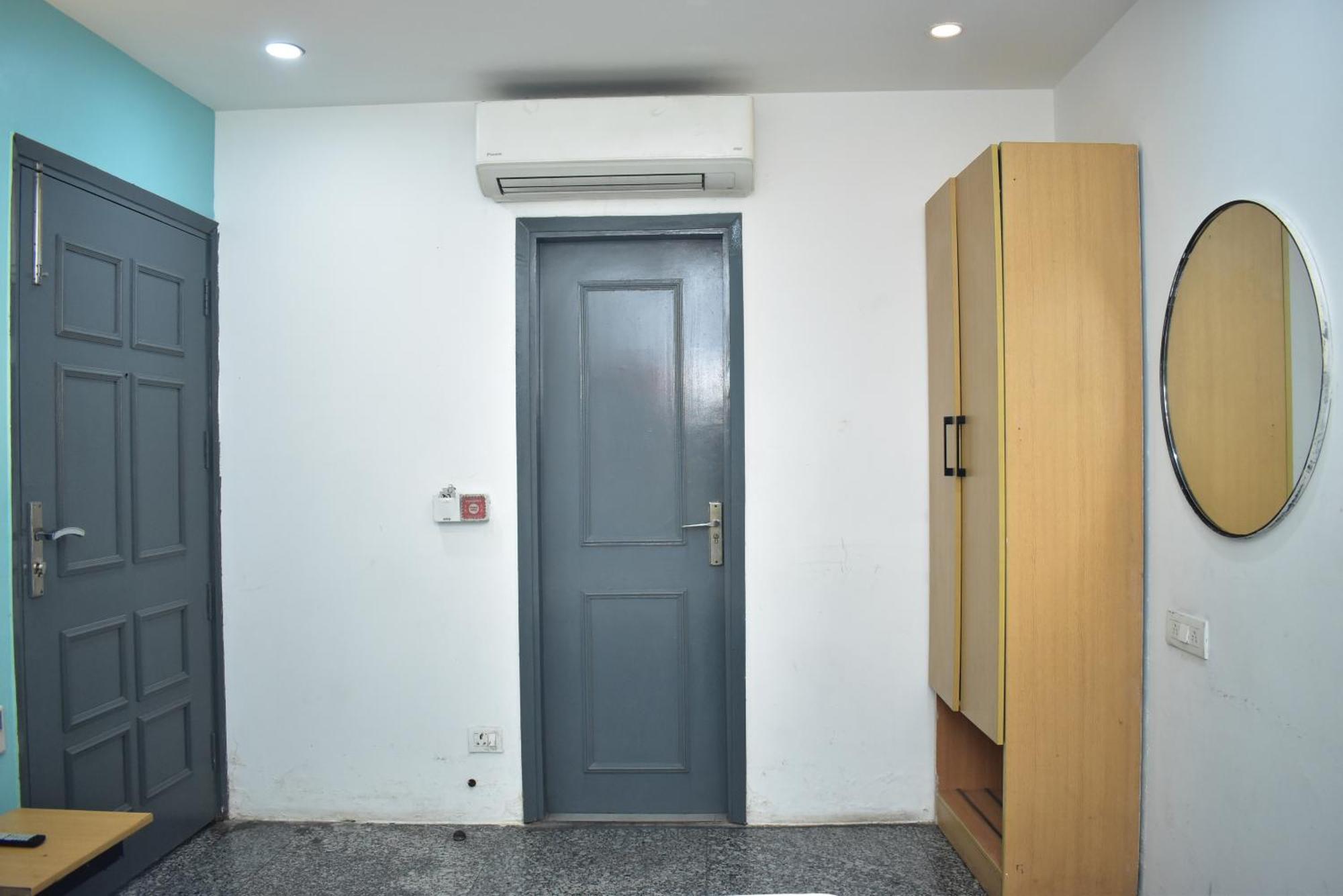 Hotel Golden Saffron By Qotel-Punjabi Bagh Új-Delhi Kültér fotó