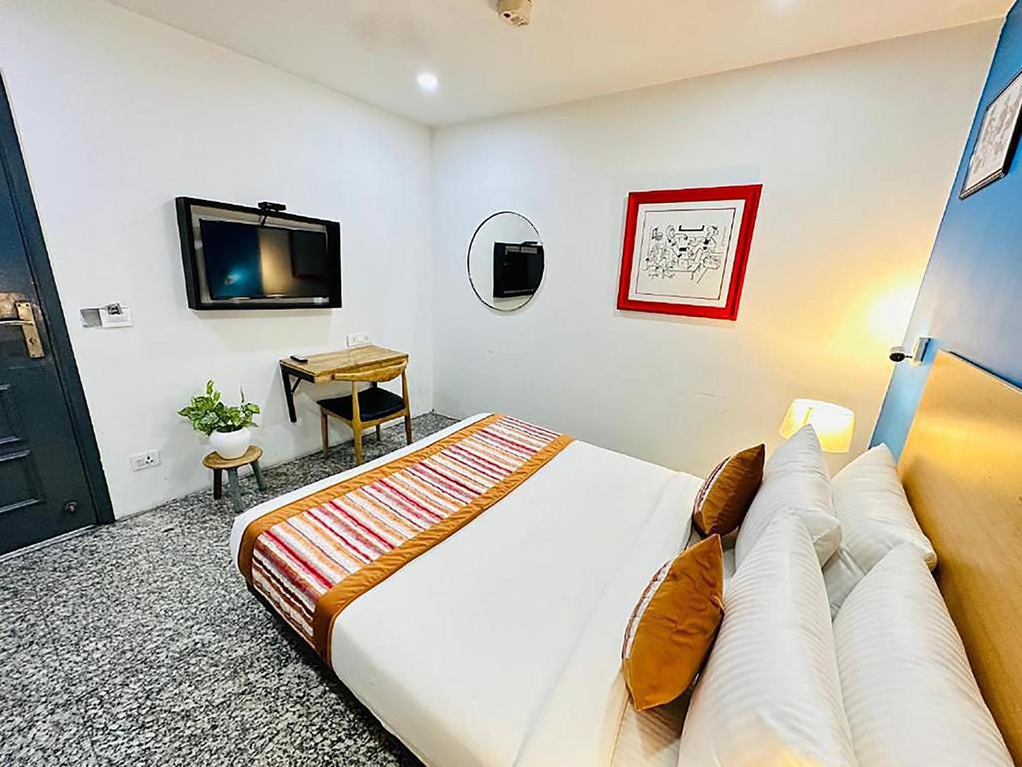 Hotel Golden Saffron By Qotel-Punjabi Bagh Új-Delhi Kültér fotó